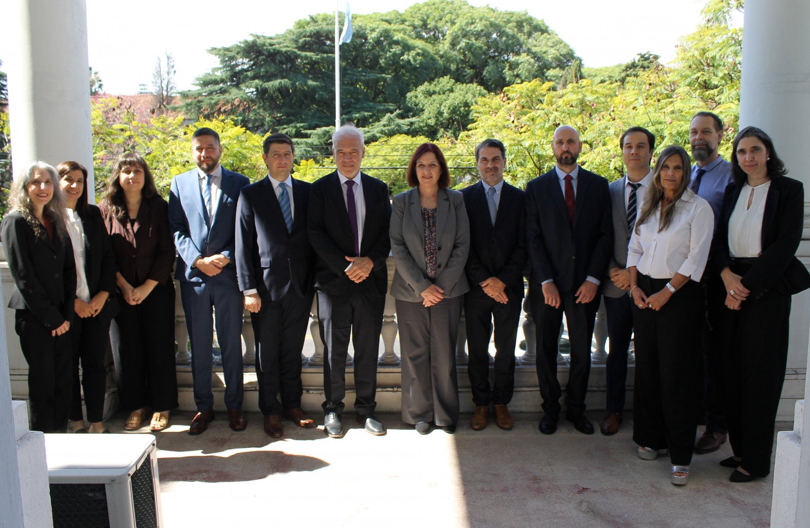 Gerentes, subgerentes y funcionarios de la ARN reunidos con Karine Herviou y Gustavo Caruso del OIEA Gerentes, subgerentes y funcionarios de la ARN reunidos con Karine Herviou y Gustavo Caruso del OIEA