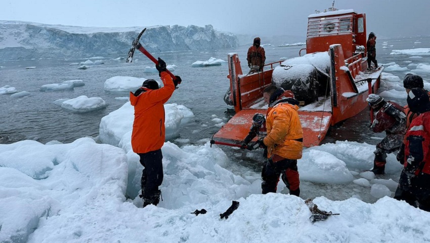 Campaña Antártica 2023/24 - Página 2 09-04_bac_san_marton_1