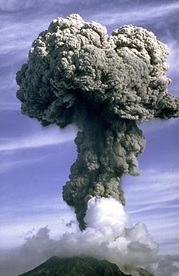 Figura 1: Erupción explosiva. Volcán Sakurajima (Japón). 9-set-1985