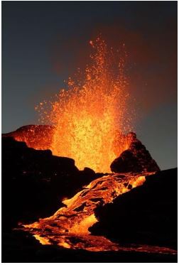 Figura 2: Erupción efusiva. Volcán Kilauea (Hawai)