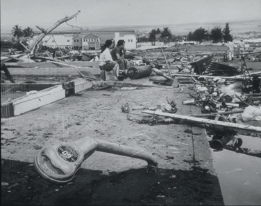 Figura 2: Daños en la ciudad costera de Hilo (Hawái) provocados por el tsunami generado por el Terremoto de Valdivia del 22 de mayo de 1960, 15 horas después de ocurrido el mismo