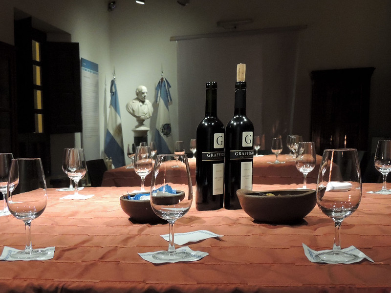 El vino argentino es la bebida nacional por excelencia y uno de los protagonistas de GustAr