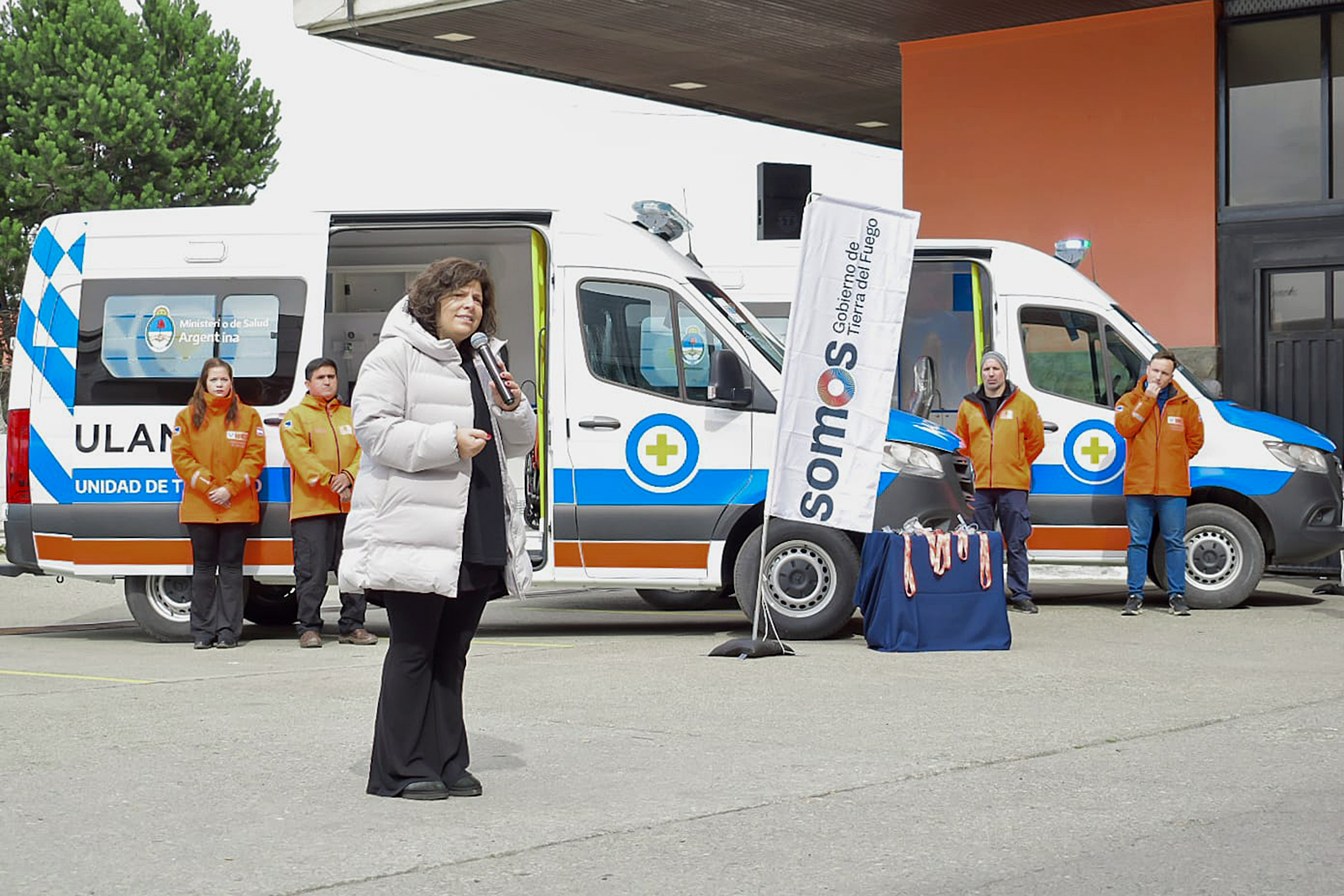 18.02.23 Vizzotti entrega ambulancias en Tierra del Fuego