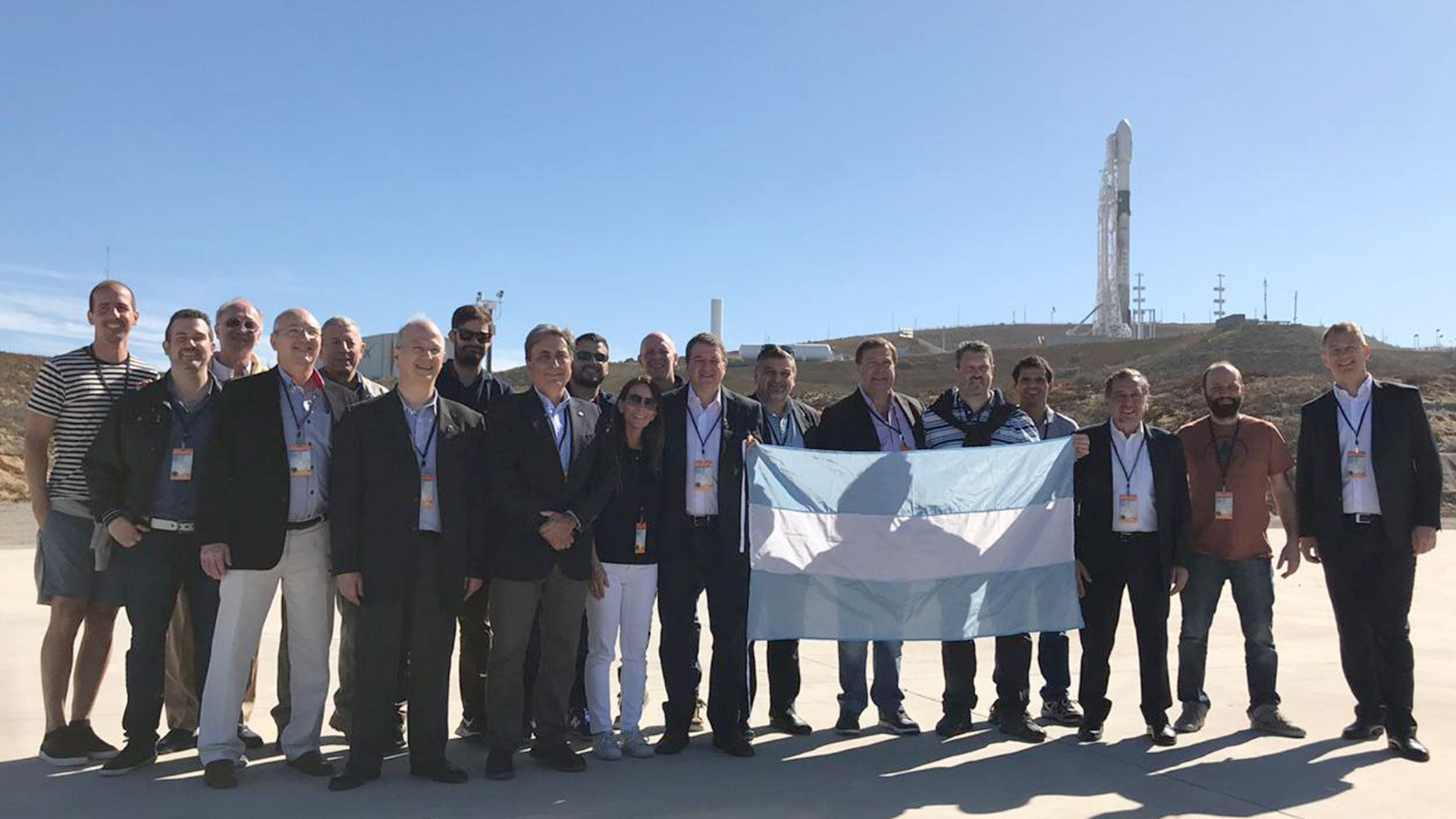 Comitiva argentina en la Base Vandenberg, California, Estados Unidos. Gentileza: CONAE
