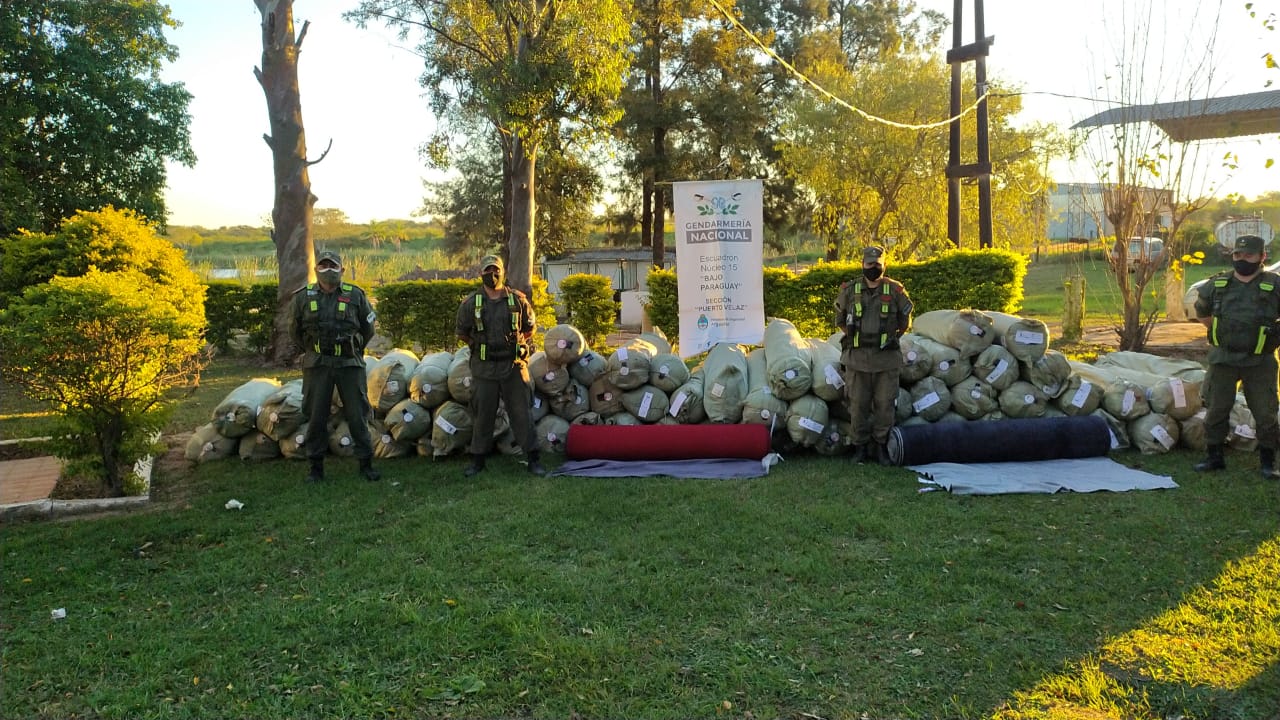 Decomisan 72 rollos de tela trasladados ilegalmente | Argentina.gob.ar