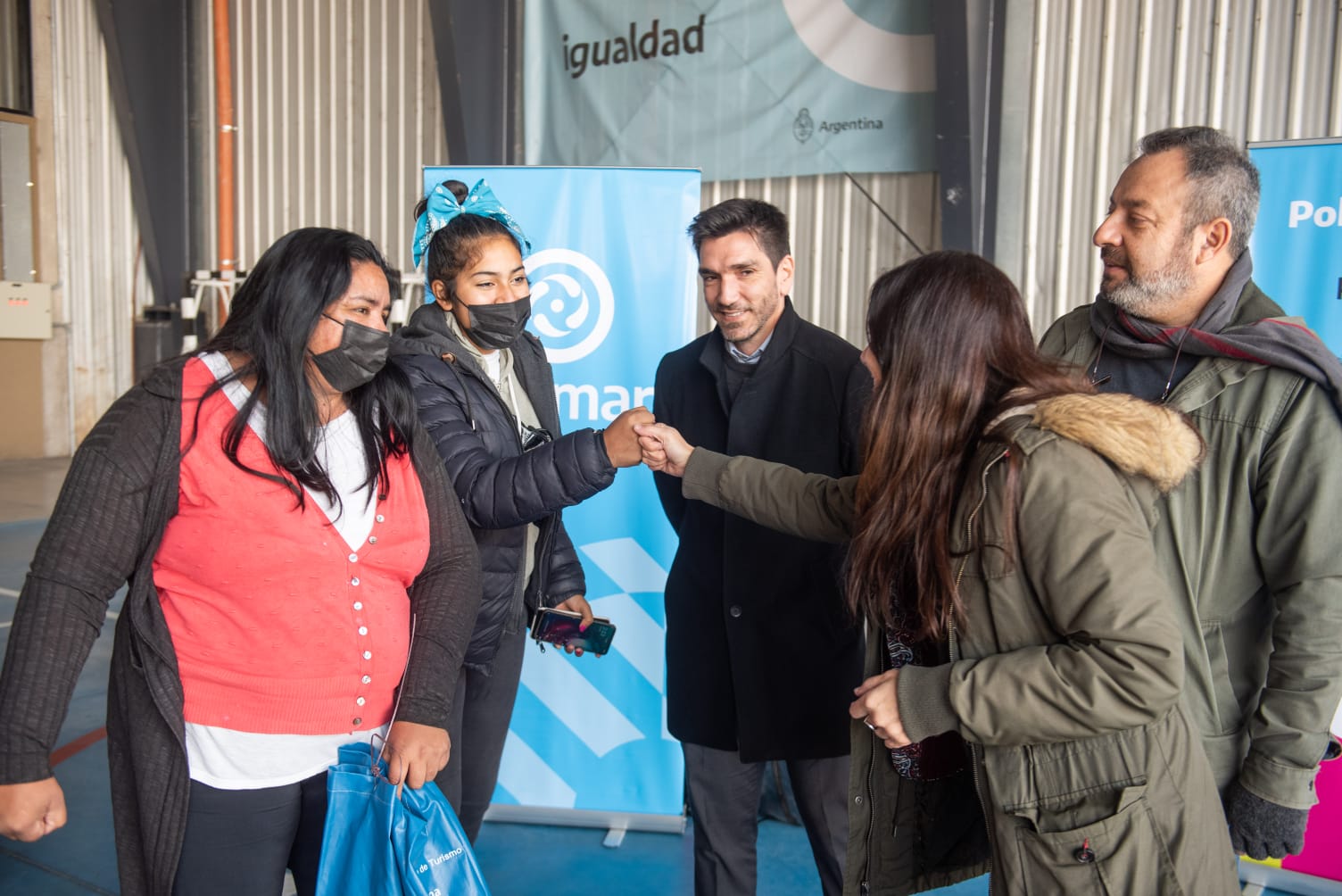 Entrega De Kits Deportivos A Organizaciones Sociales De La Ciudad De 