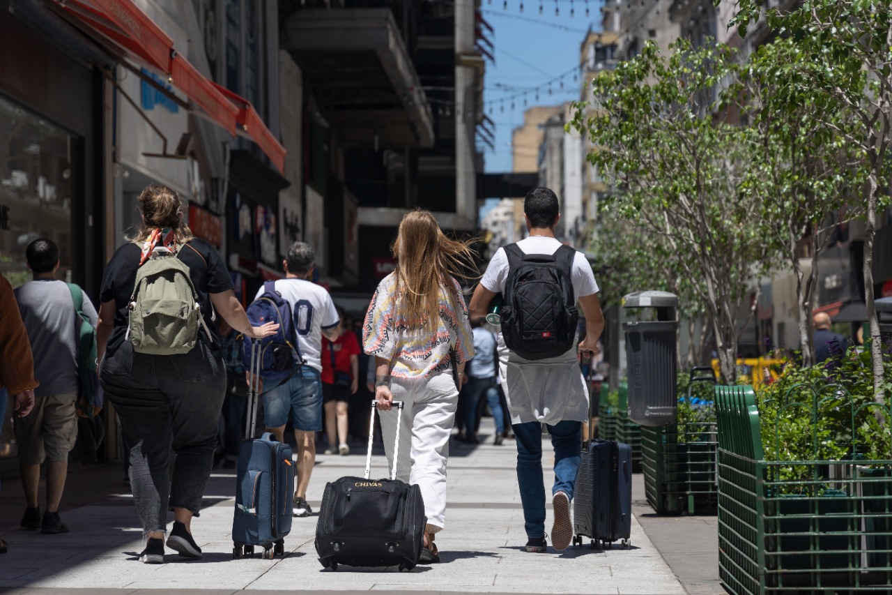 Abril finalizó con más turistas extranjeros que en la prepandemia |  Argentina.gob.ar
