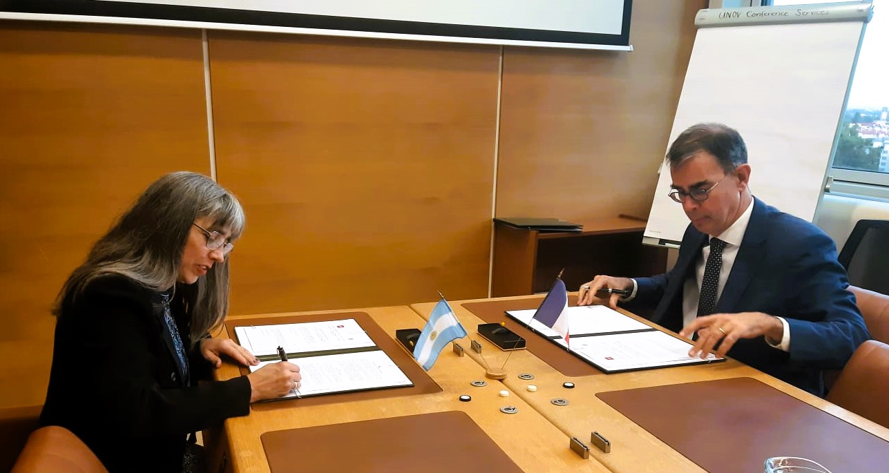 Les commissions de l’énergie atomique d’Argentine et de France ont signé un accord qui renouvelle leurs relations de coopération