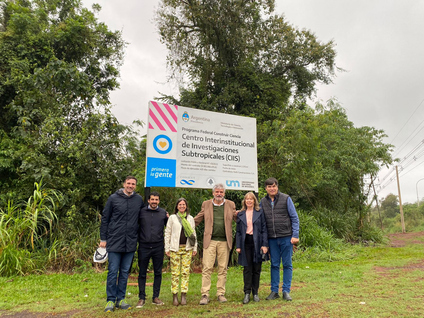 Vilmos visited the construction of the new center dedicated to biodiversity conservation in Misiones