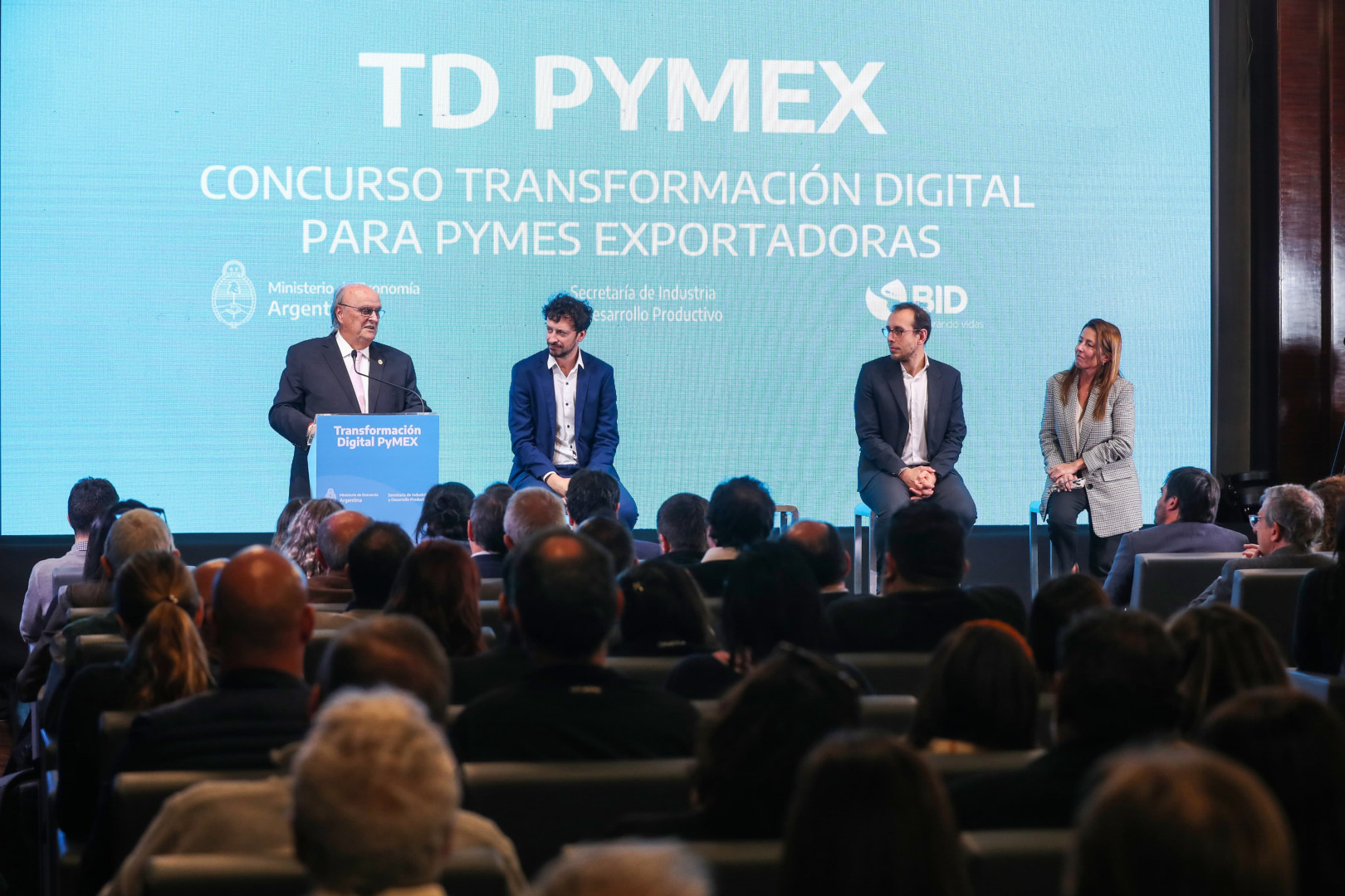 The economy encourages investments in the digital transformation of exporting SMEs