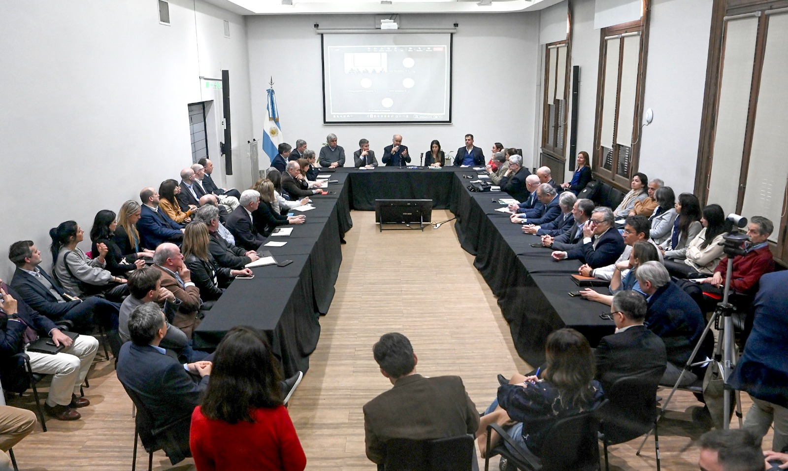 Mesa de Inserción Internacional: el Gobierno Nacional convocó a las principales cámaras exportadoras del país