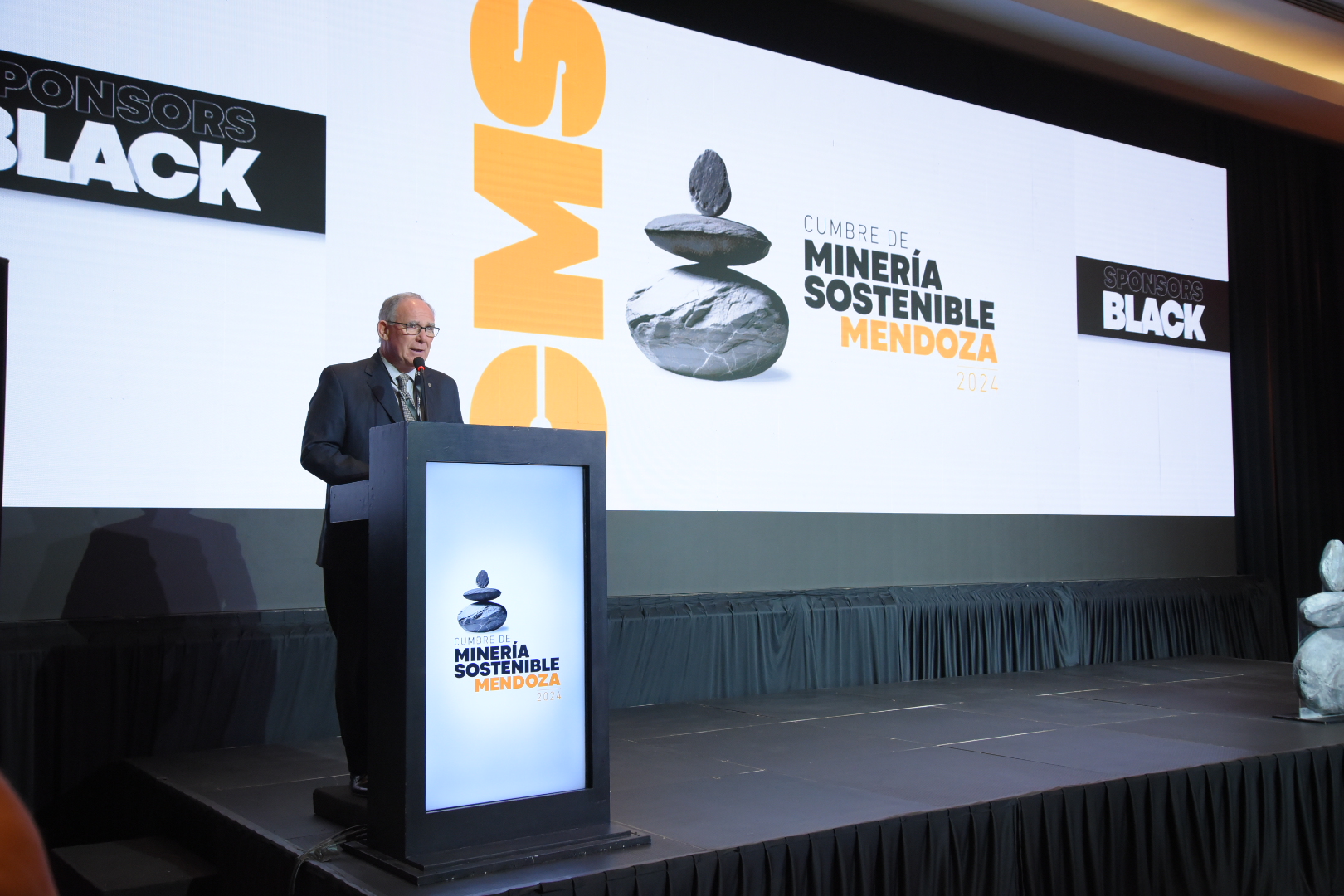 27 de noviembre de 2024 Luis Lucero viajó a Mendoza a participar de la Cumbre de Minería 2024