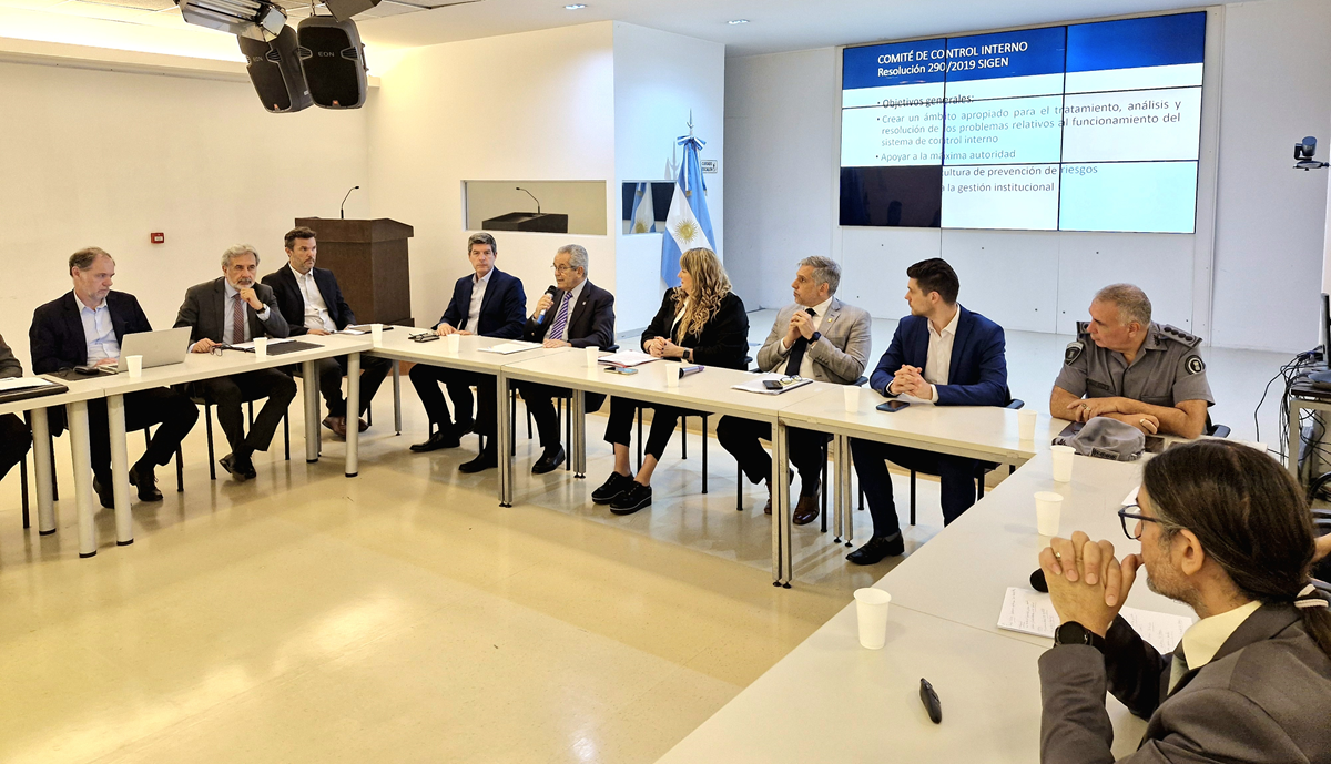12 de noviembre de 2024 SIGEN y el Servicio Penitenciario Federal acordaron pautas para fortalecer su sistema de control interno 12 de noviembre de 2024 SIGEN y el Servicio Penitenciario Federal acordaron pautas para fortalecer su sistema de control interno