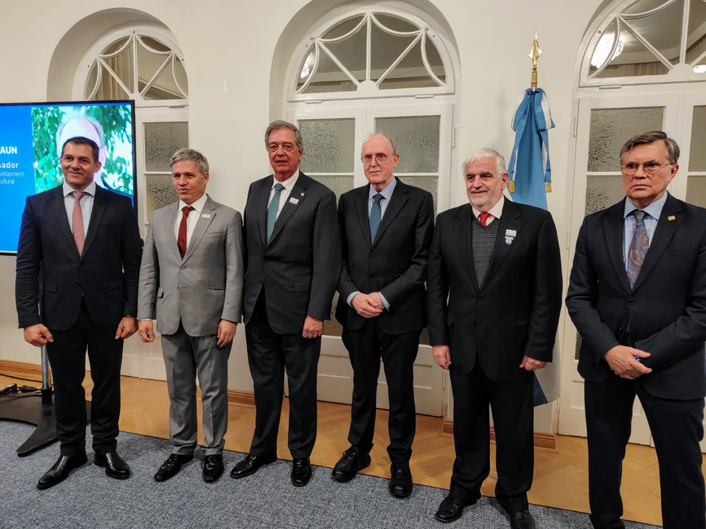 Junto a representantes del Mercosur