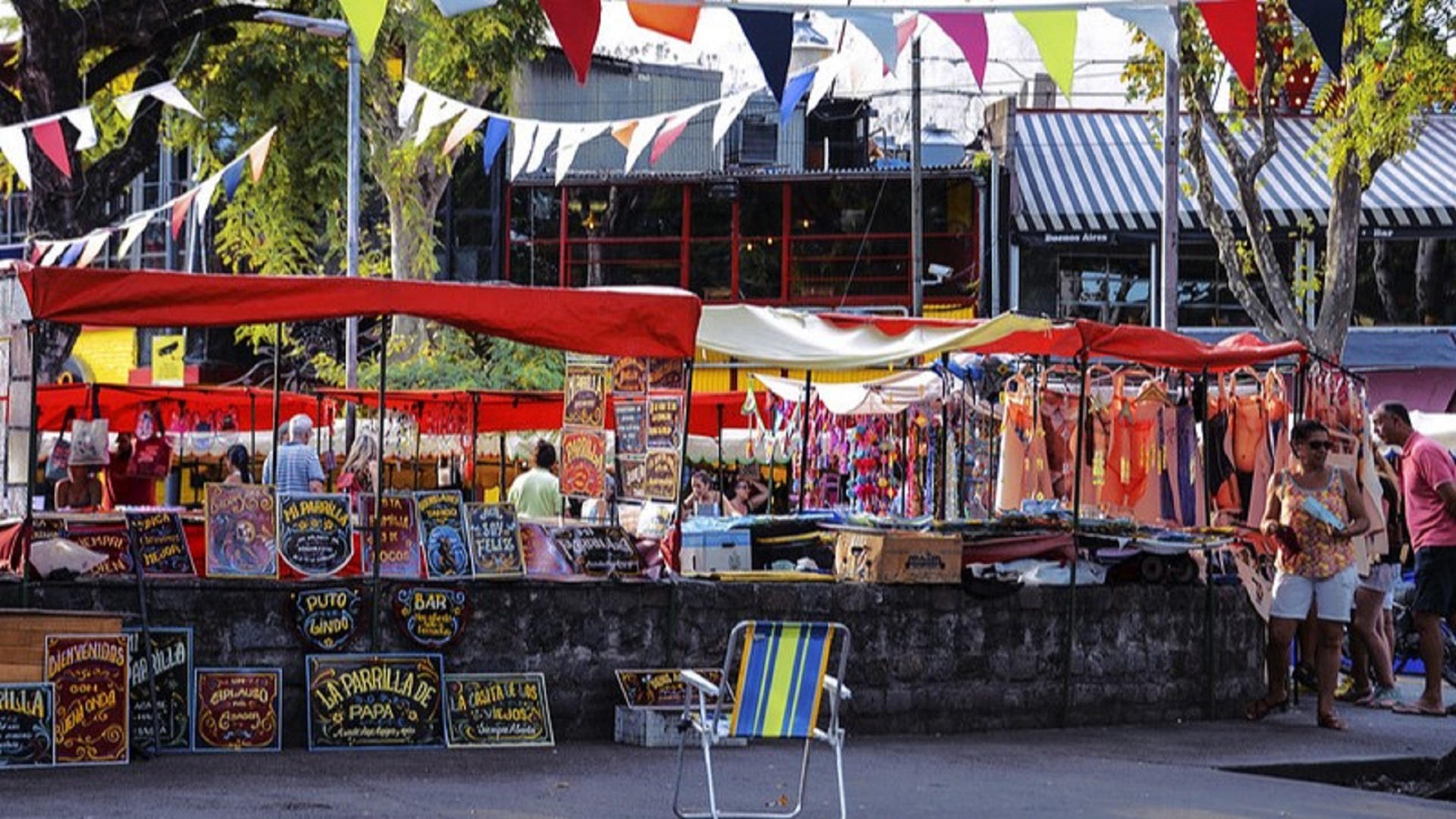 Feria Plaza Cortazar  en el barrio de Palermo