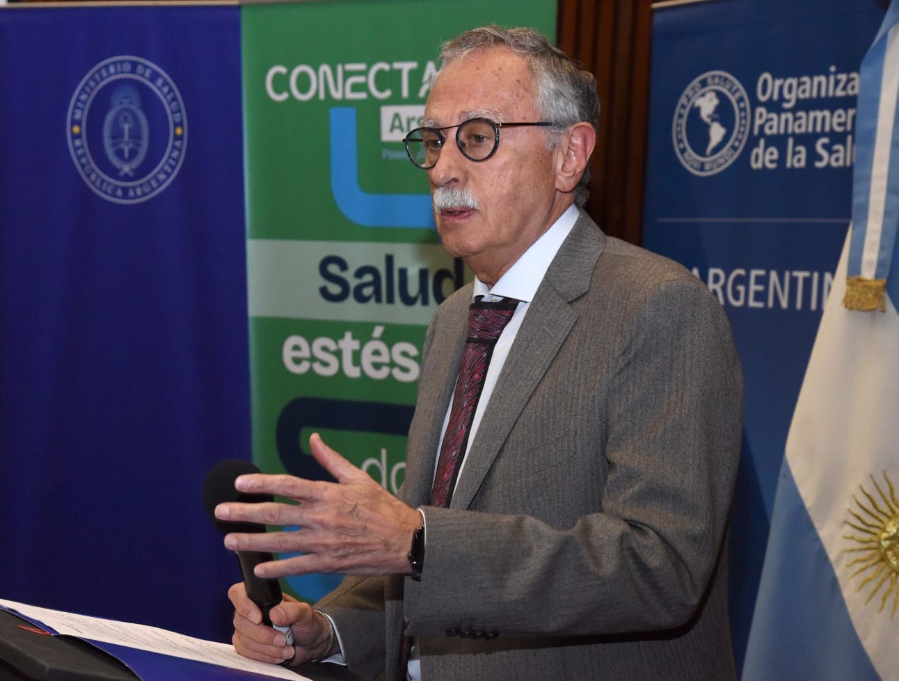 4-6-26 ministro Lugones