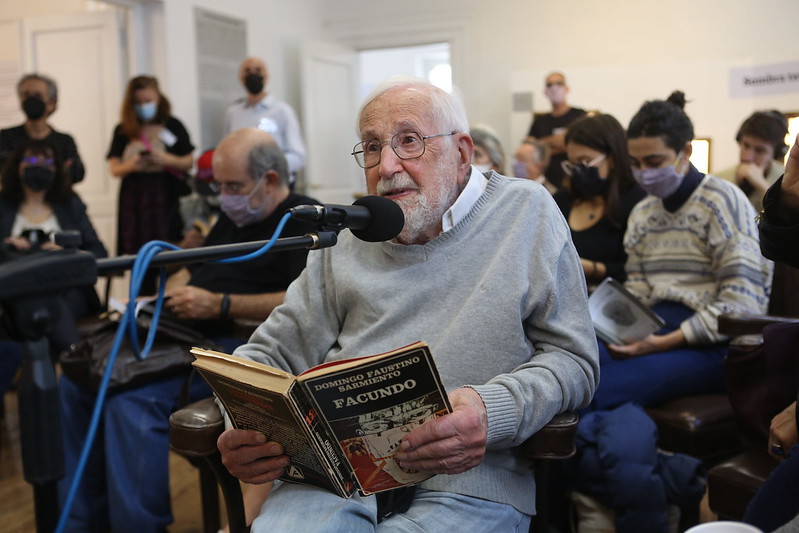 Noe Jitrik en la maratón de lectura del "Facundo"