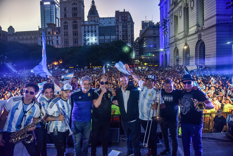 La Mosca se presentó en la explanada del Kirchner para celebrar que la Argentina es Campeón Mundial