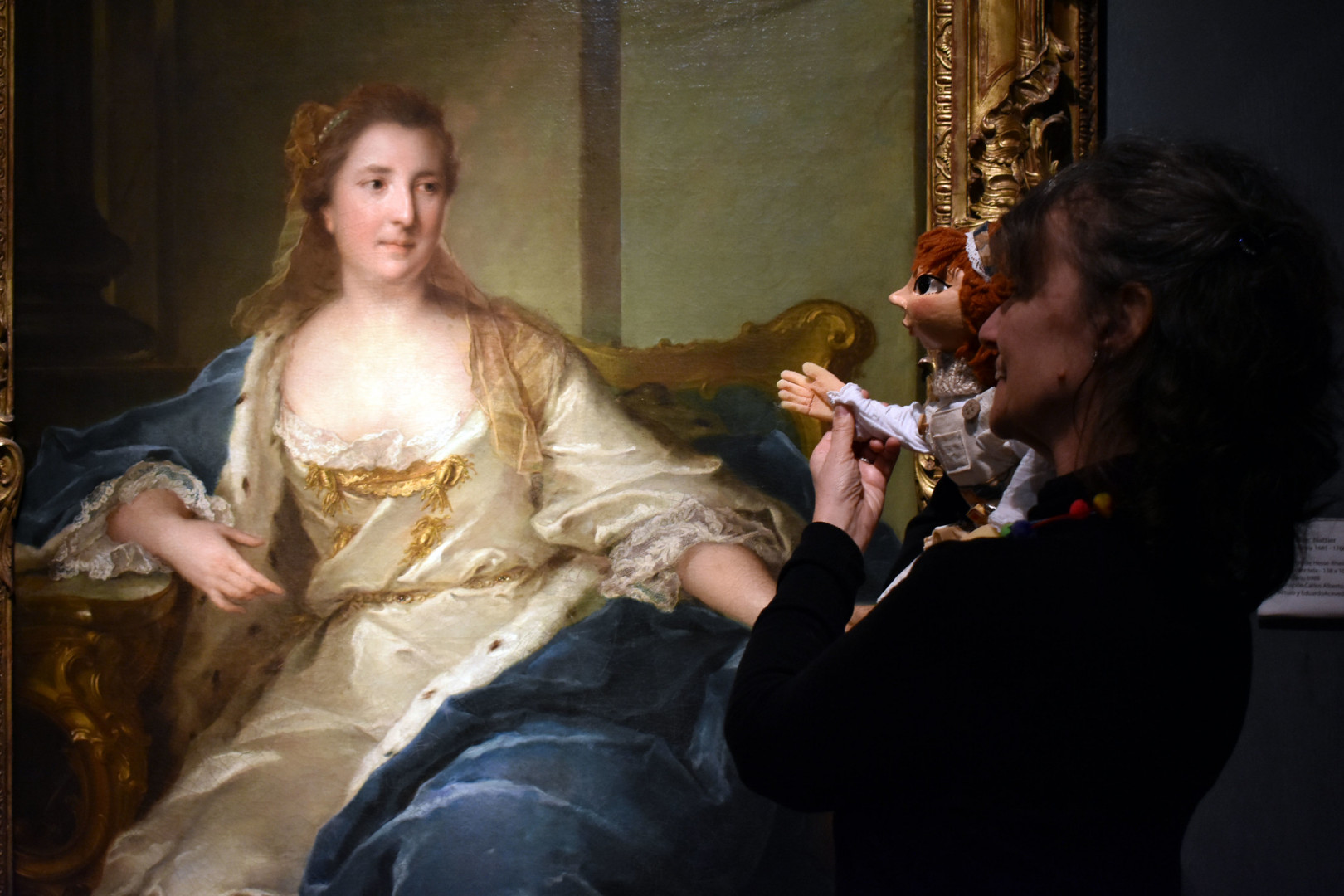 "Historias entre telas y botones", una visita guiada para los más chicos que combina cuentos con obras de la colección permanente del Museo Nacional de Bellas Artes.