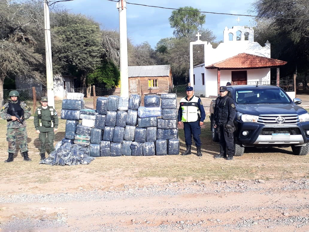 En Salta incautan 711 kilos de hojas de coca que eran transportados en