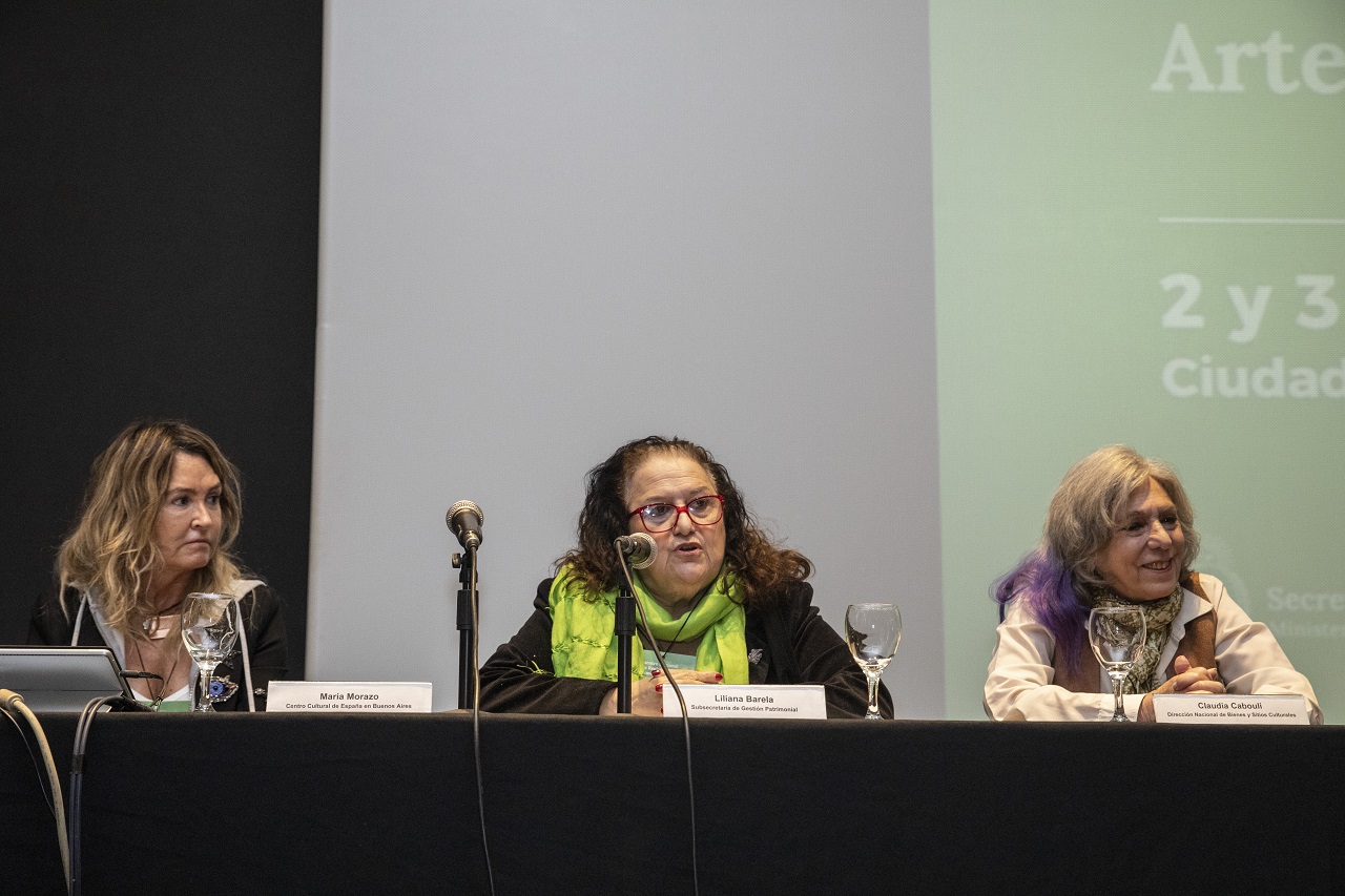 María Morazao, Liliana Barela y Claudia Cabouli