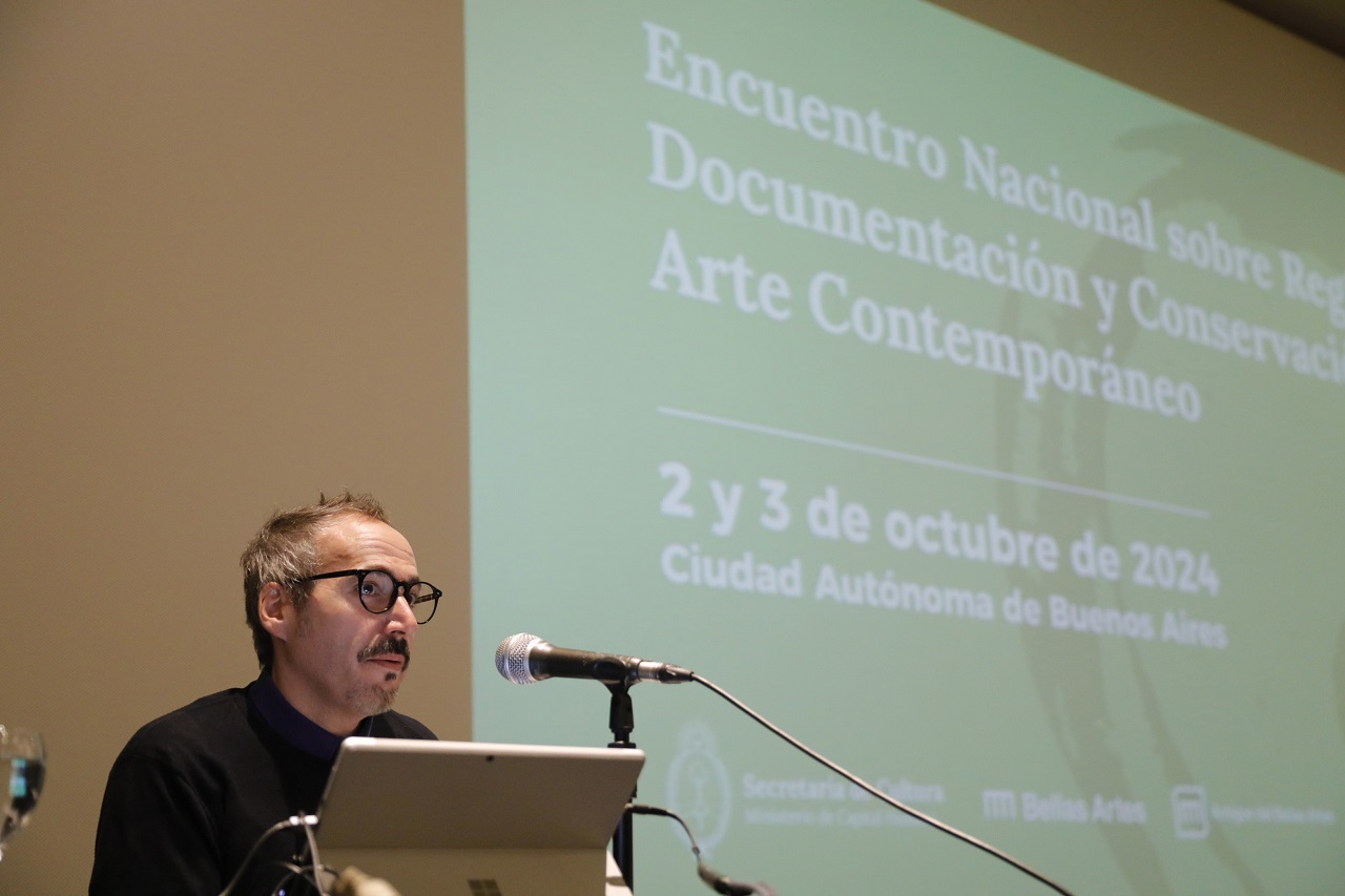 Denis Iriarte, responsable del departamento de Registro del MACBA