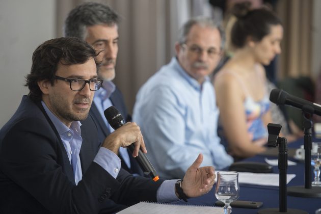 Benítez hablando