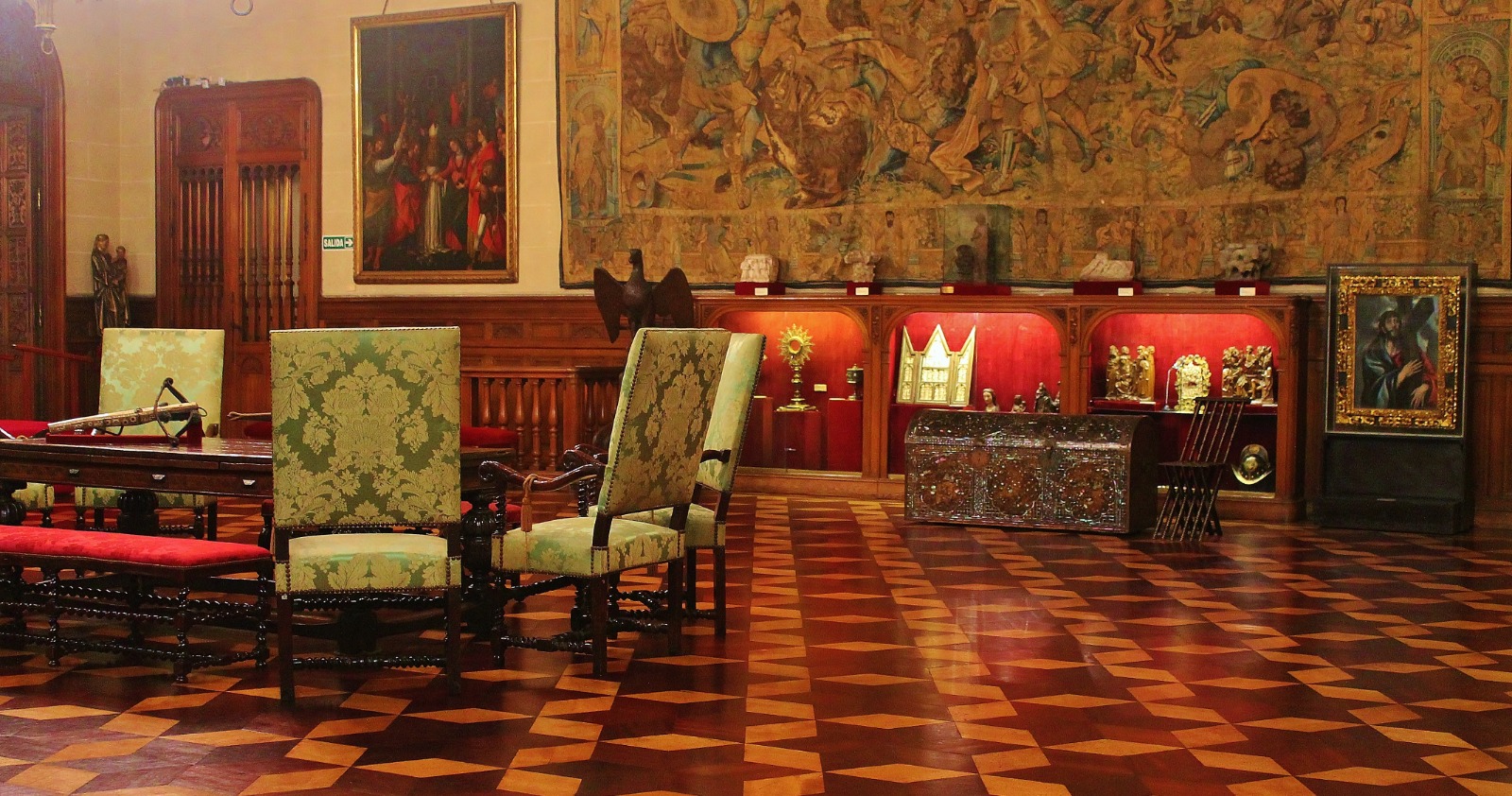 Visita guiada: Arte Sacro en la colección del Museo Nacional de Arte Decorativo