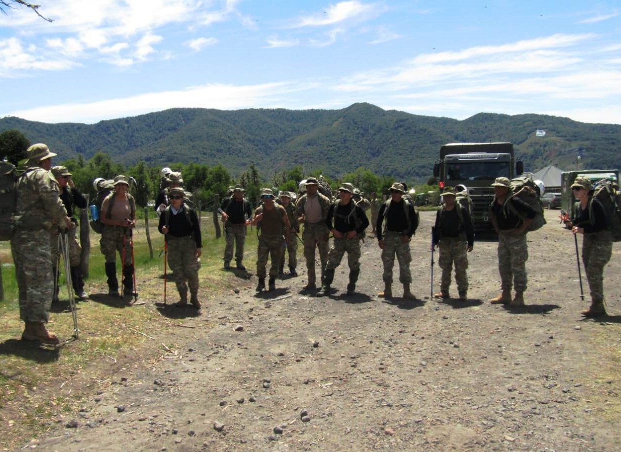 cumbre ascensión volcán Lanín ejército argentino 1