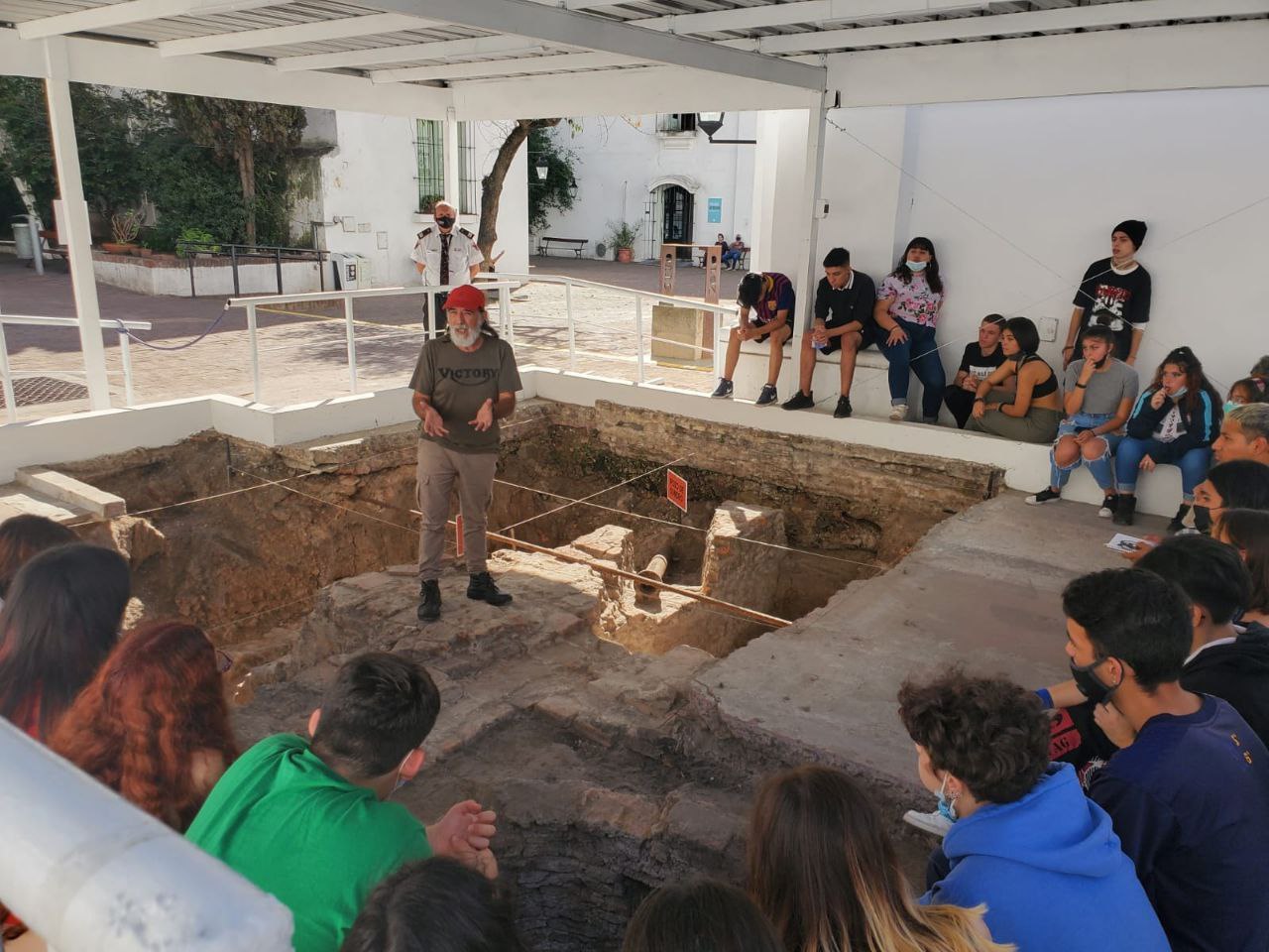 Charlas al pie de la excavación", los domingos en el Museo Histórico Nacional del Cabildo.