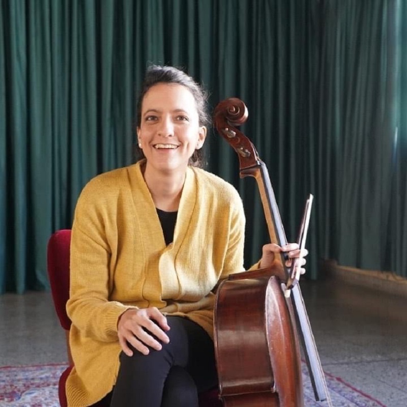 Marina Arreseygor con su violoncello