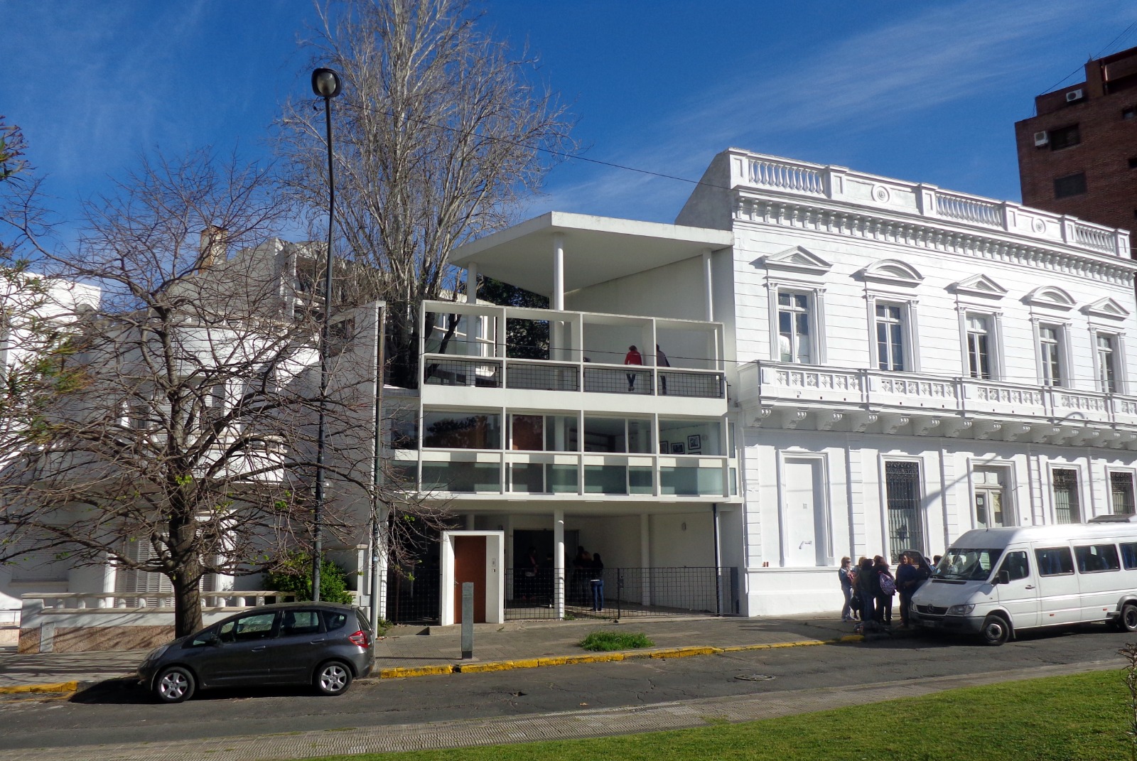 Casa Curuchet en la ciudad bonaerense de La Plata. Casa Curuchet en la ciudad bonaerense de La Plata.