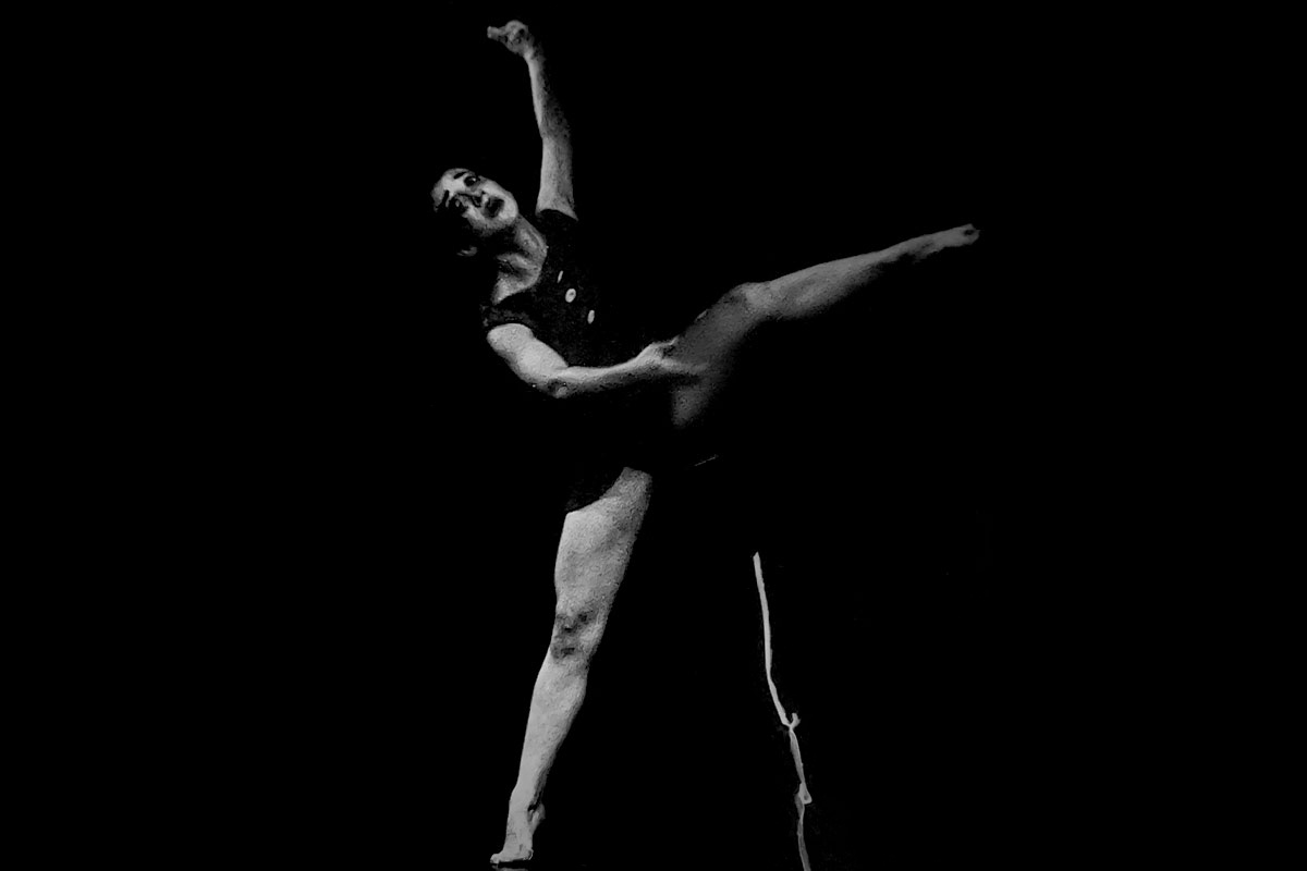 María José Gabin, “Un corte en el eje del sol”, Danza Abierta 1983.