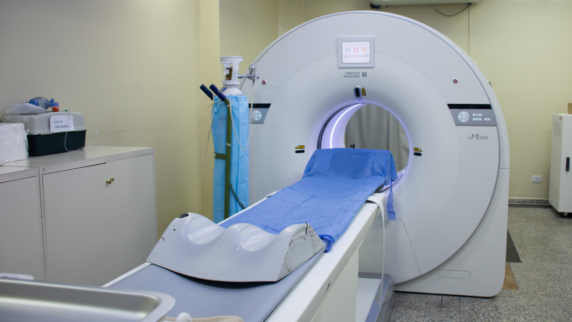 La FUESMEN incorporó un novedoso equipo PET-CT que es el primero en su tipo en América Latina.