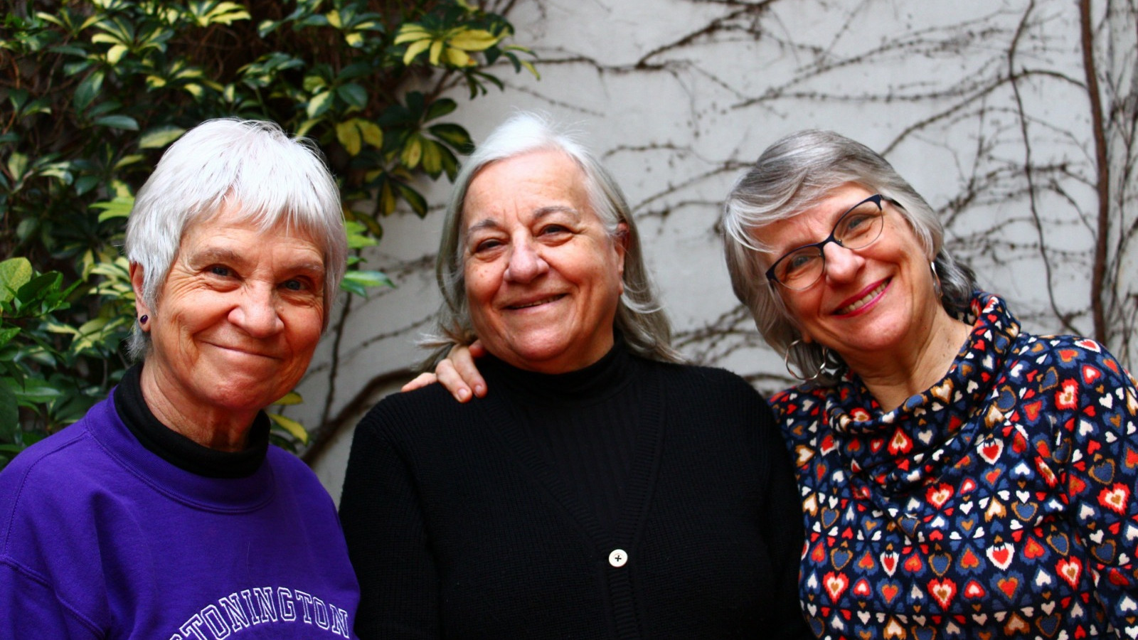 De izquierda a derecha, Hilda, Alicia y Celia Sabato.