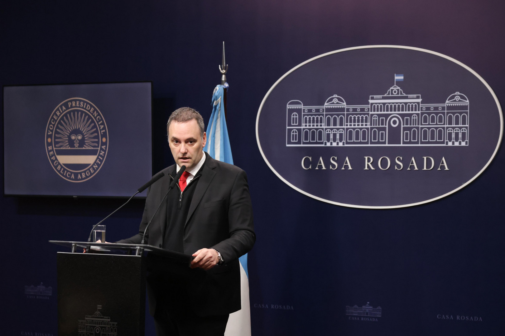 El Vocero Presidencial brindó su conferencia de prensa matutina.