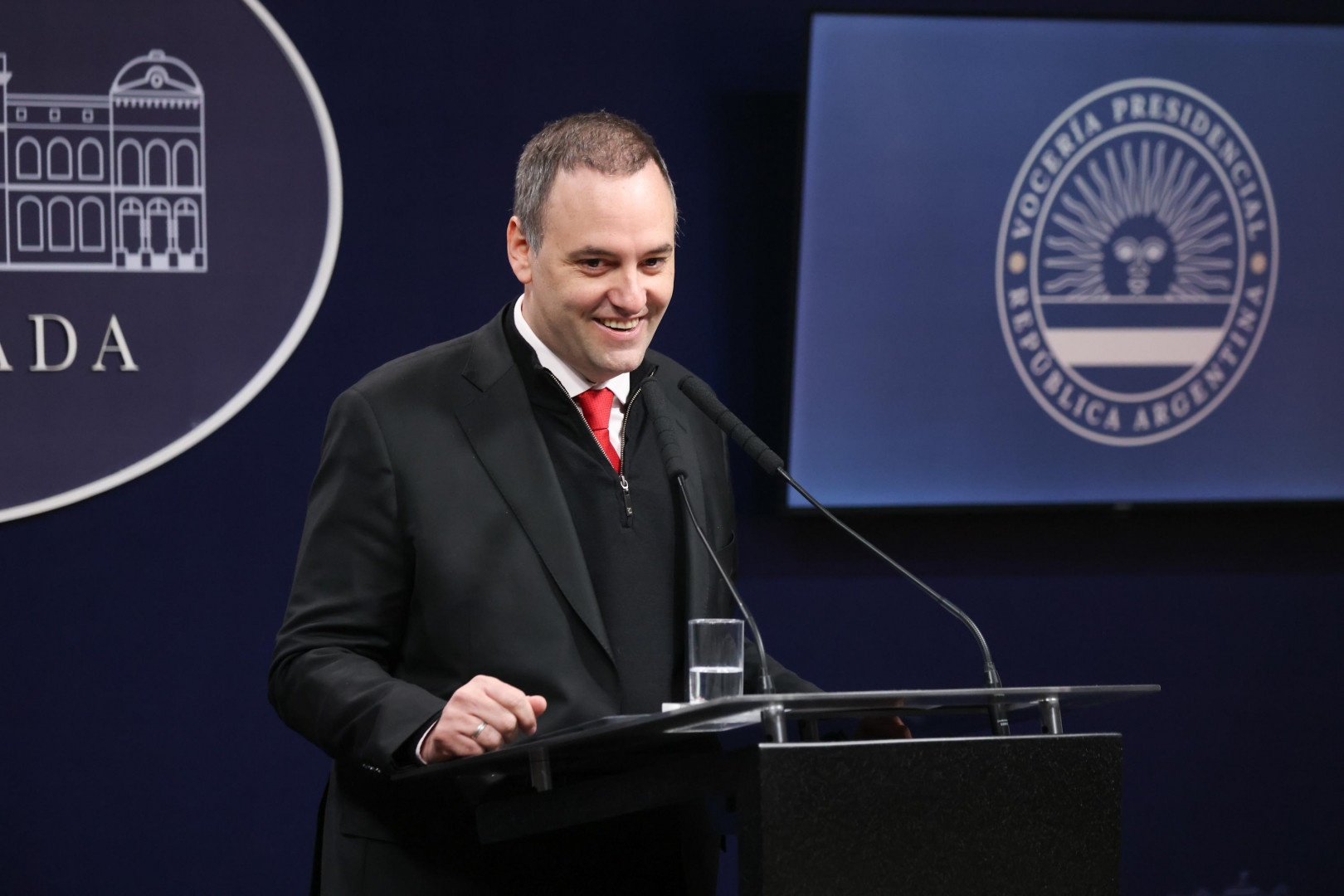 El Vocero Presidencial brindó su conferencia de prensa matutina.