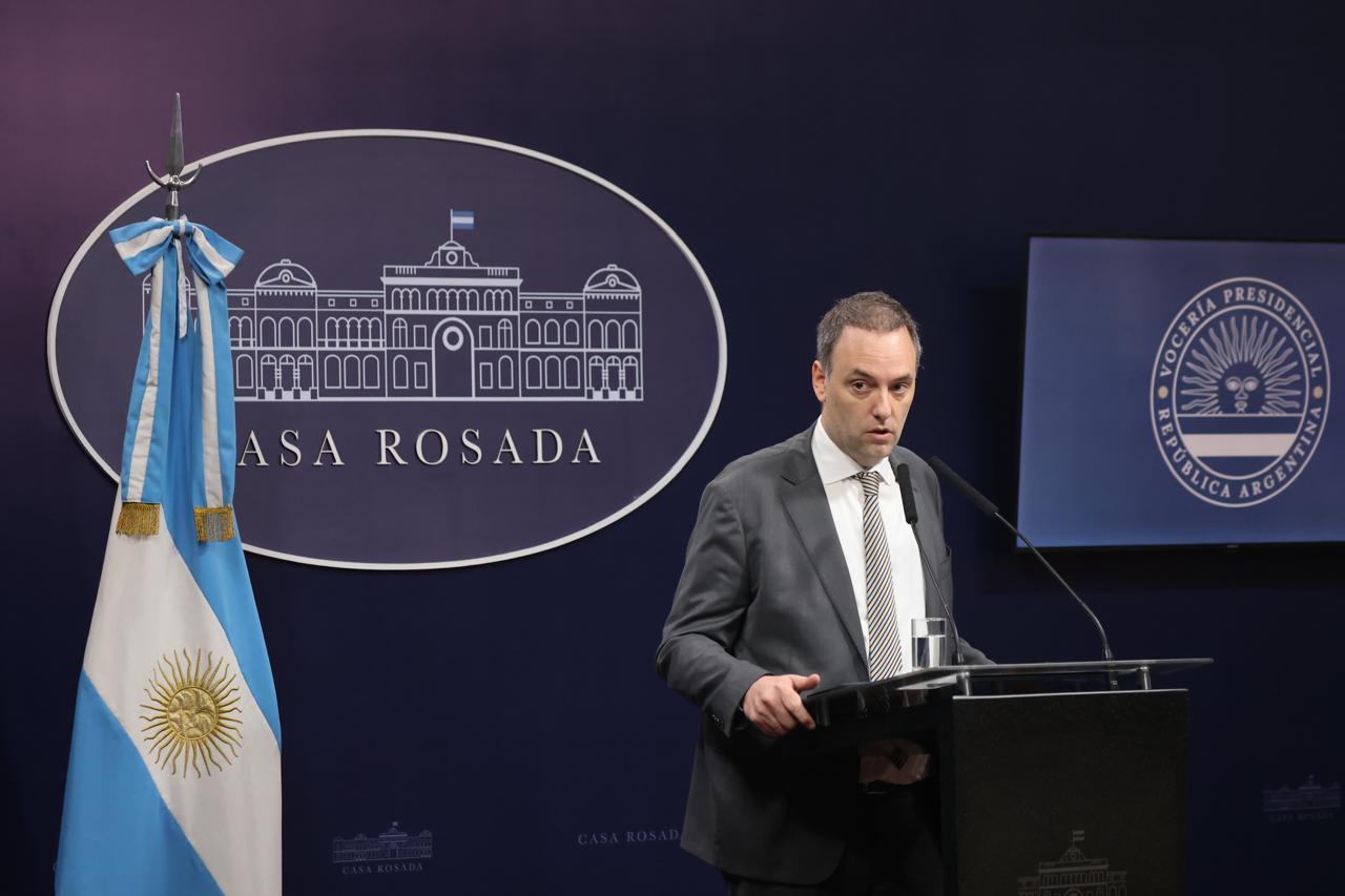 El Vocero Presidencial brindó su conferencia de prensa matutina. El Vocero Presidencial brindó su conferencia de prensa matutina.