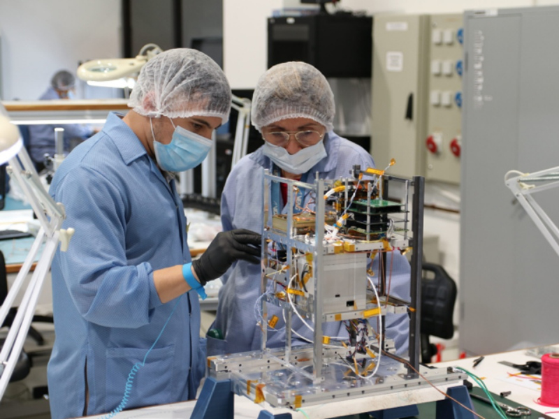 Construyendo ATENEA 02