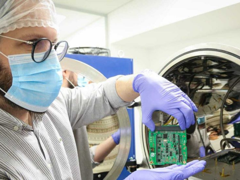 Construyendo ATENEA 01