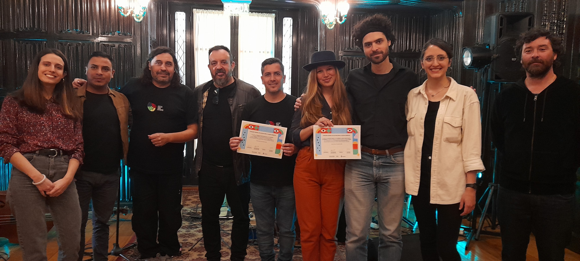 Ariel Direse entregó los certificados de premiación a los y las artistas que participaron del Concurso federal de cultura por la acción ambiental