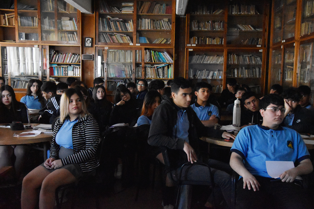 Taller de emprendedores con jóvenes del Instituto José Manuel Estrada.