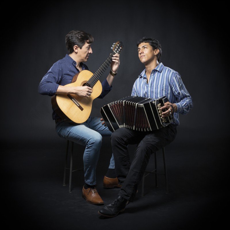 Dúo Arias Castro, en el Centro Cultural Borges. Dúo Arias Castro, en el Centro Cultural Borges.