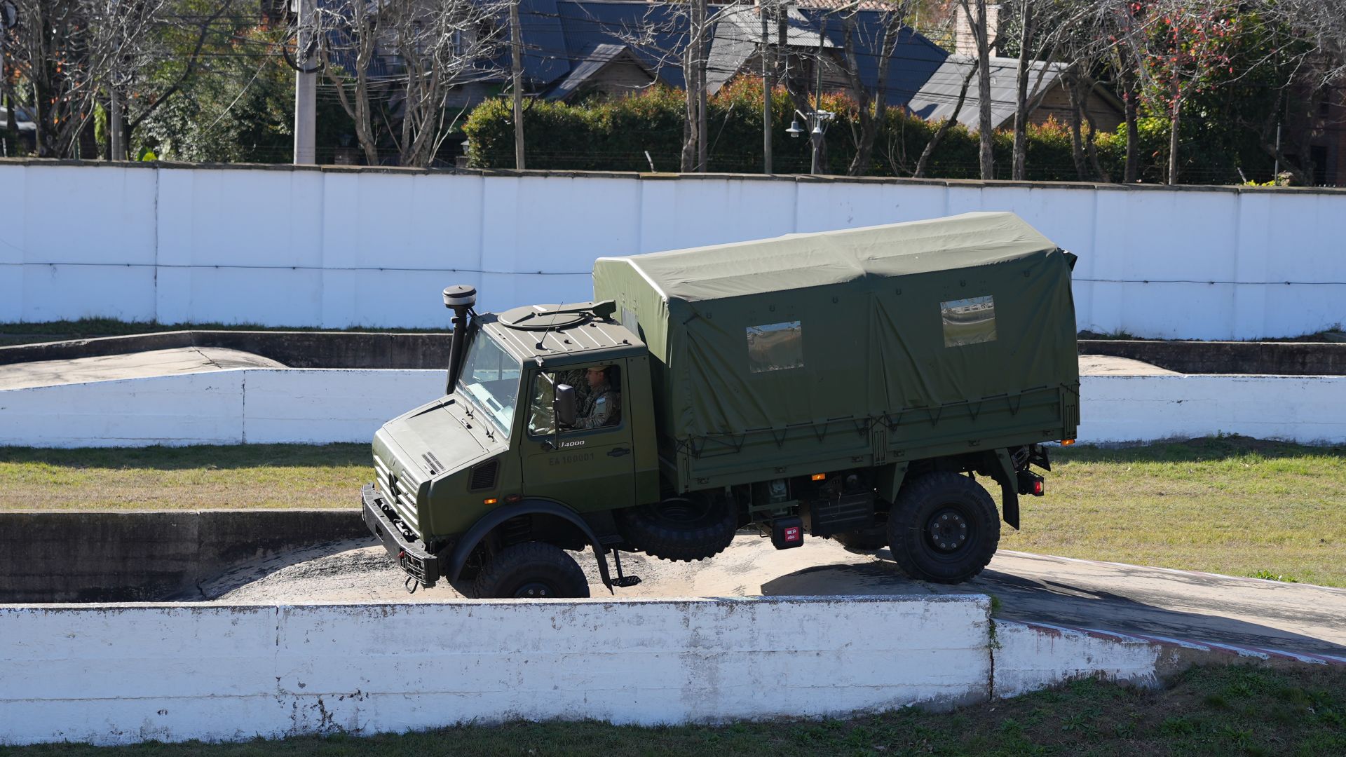 U-4000
