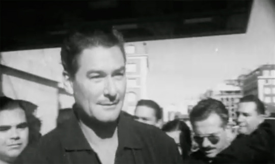 La estrella de Hollywood Errol Flynn fue una de las máximas figuras internacionales en la primera edición. La estrella de Hollywood Errol Flynn fue una de las máximas figuras internacionales en la primera edición.