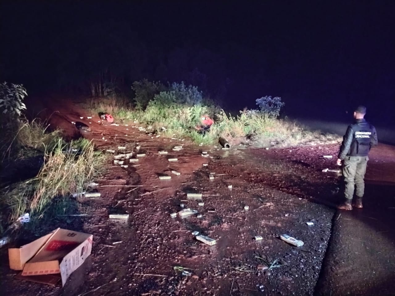 Evadió el control vial y despistó con su camioneta cargada con cigarrillos  ilegales | Argentina.gob.ar