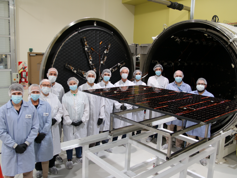 Los ensayos involucraron el trabajo conjunto de profesionales de la CONAE, de la CNEA y de las empresas VENG e INVAP.