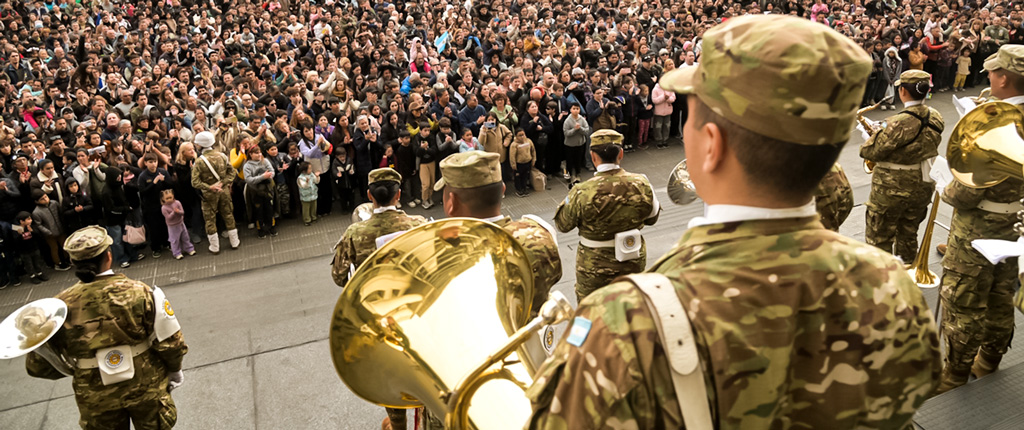 Servicio de bandas - Banda brindando un espectáculo musical en la Expo Ejército Servicio de bandas - Banda brindando un espectáculo musical en la Expo Ejército