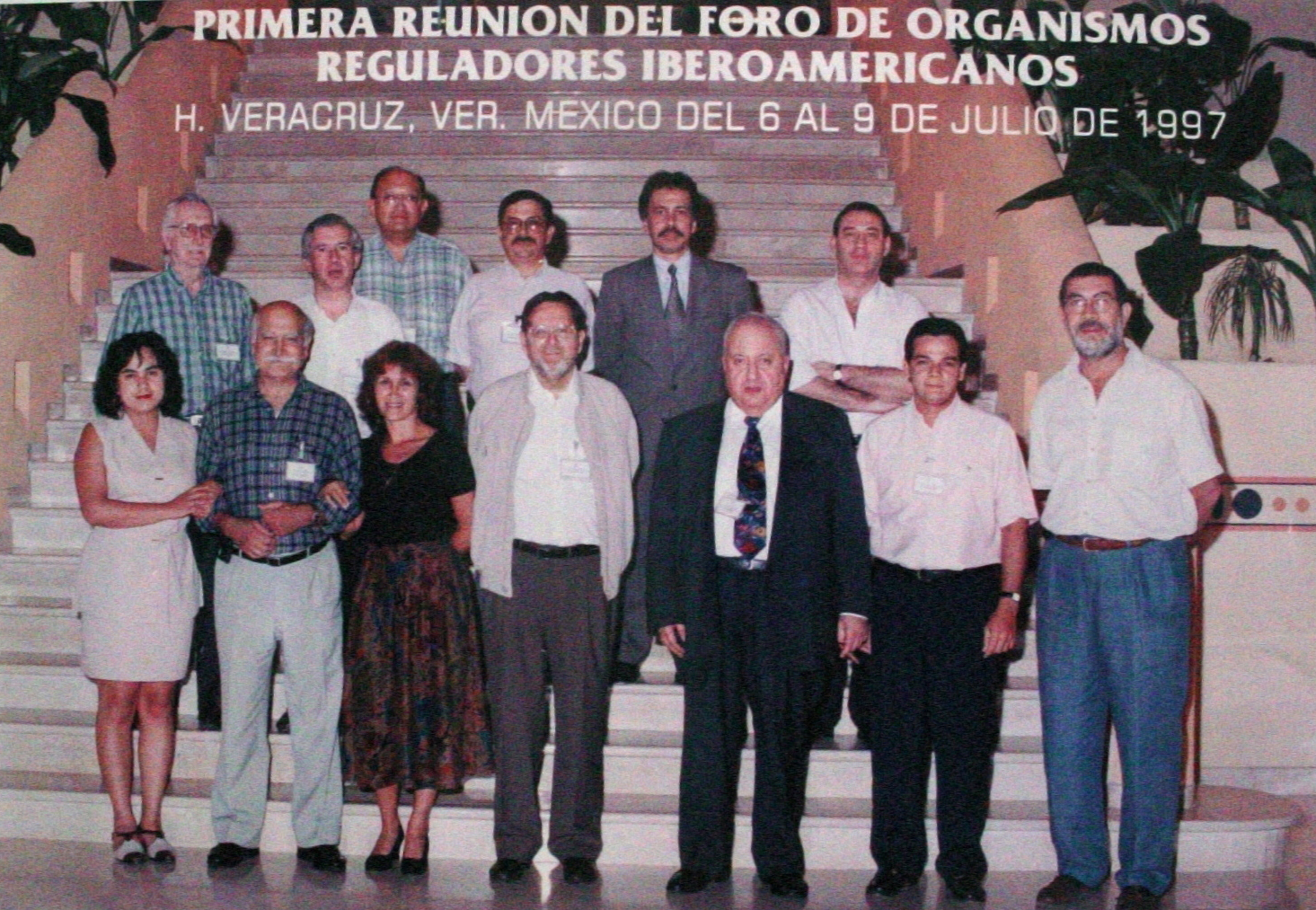 Primera Reunión del Foro Iberoamericano de Organismos Reguladores Radiológicos y Nucleares, realizada en Veracruz, México, en julio de 1997 Primera Reunión del Foro Iberoamericano de Organismos Reguladores Radiológicos y Nucleares (julio 1997)