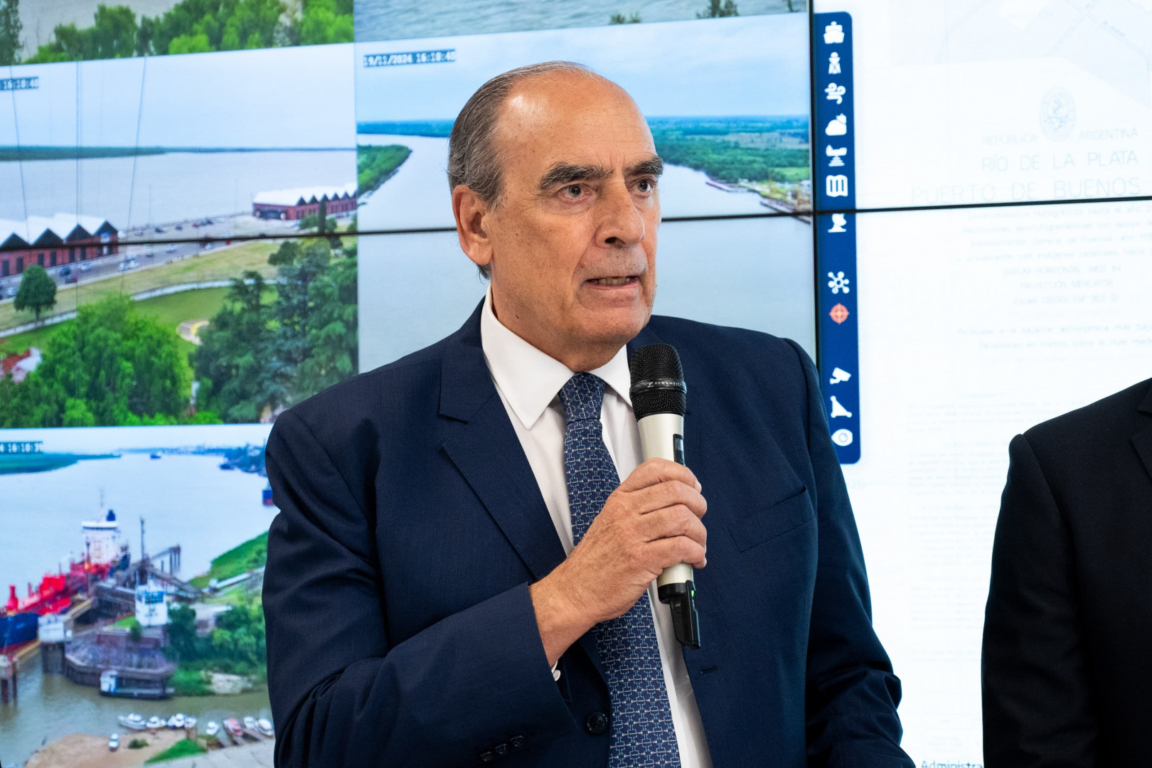El jefe de Gabinete, Guillermo Francos, anunció la privatización de la Hidrovía.